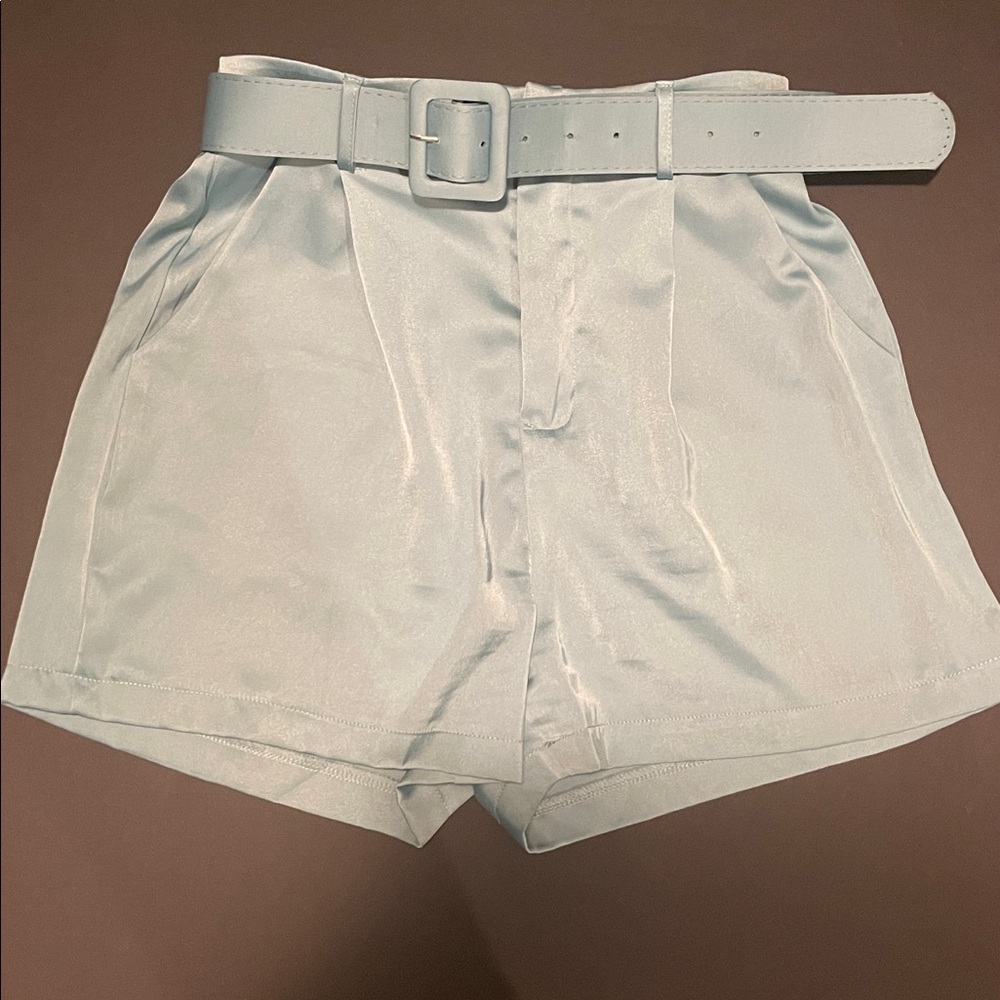 Satin Two-Piece Shorts Set - Picture 4 of 8